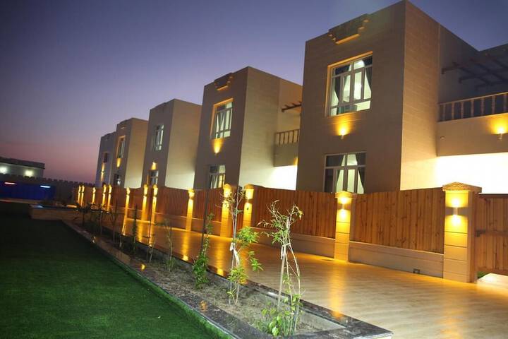 Hotel Exterior 62 of 69