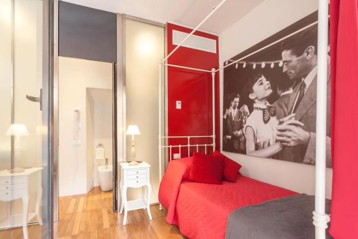 Room 11 of 43