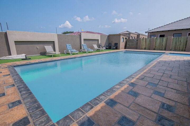 Pool 74 of 94