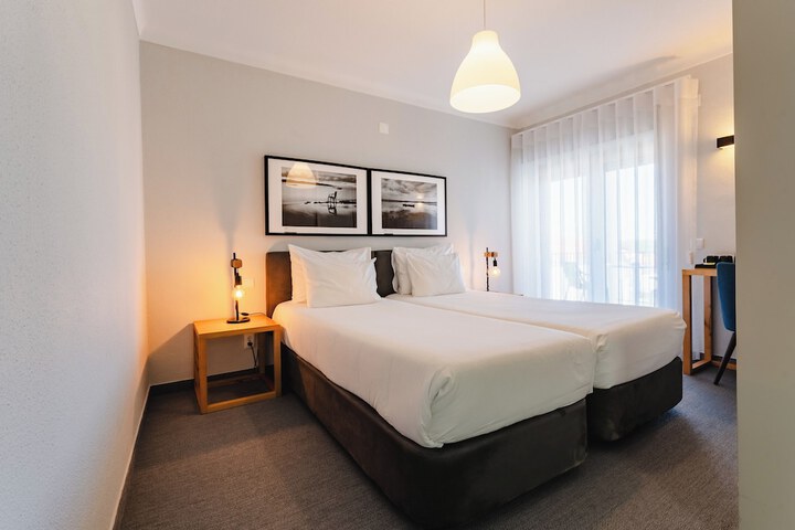 Room 35 of 100