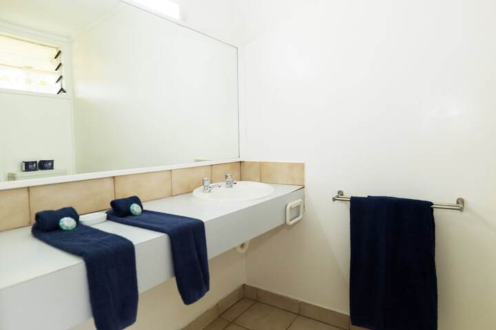 Room 44 of 73