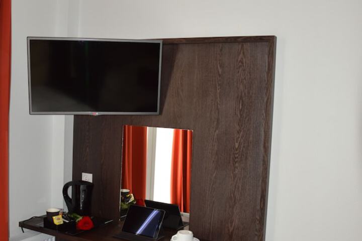 Room 15 of 34