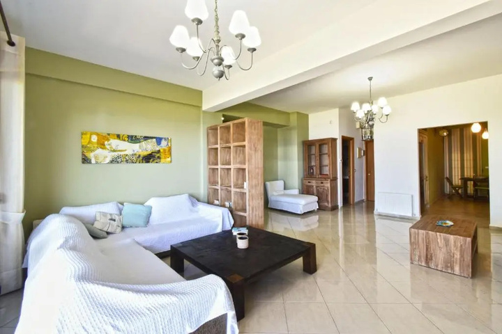 Room 3 of 18