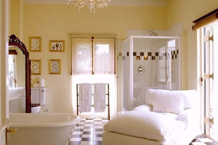 Room 27 of 45