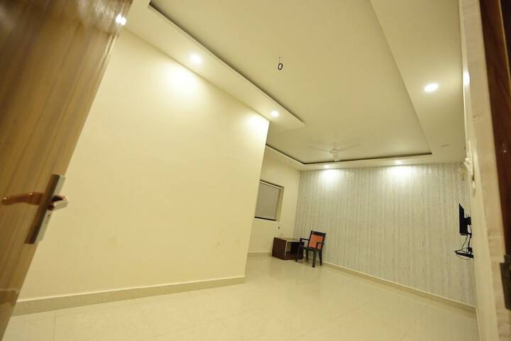 Room 30 of 90