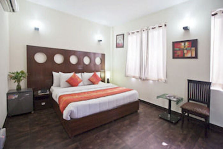 OYO Premium Medanta 2