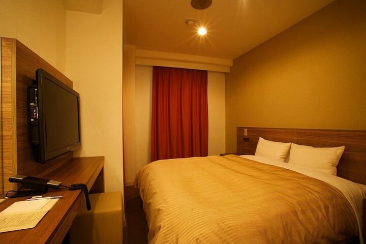 Room 13 of 75