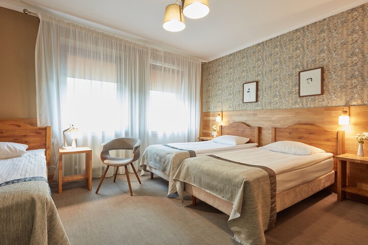 Room 32 of 86