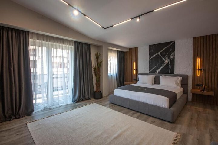 Room 49 of 93