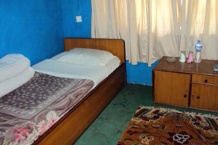 Room 5 of 5