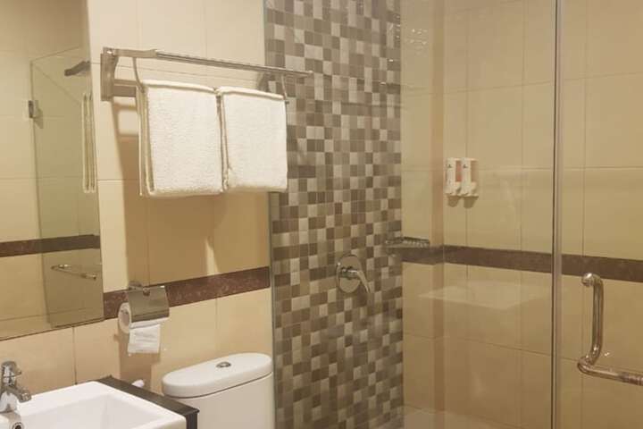 Room 10 of 15