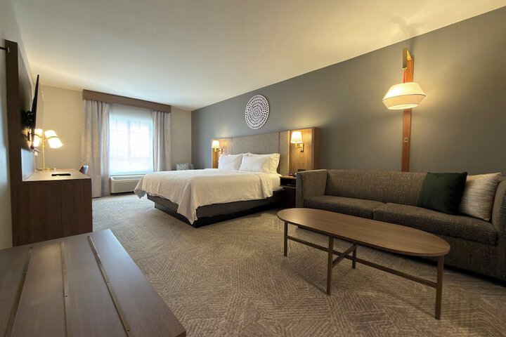 Room 15 of 48