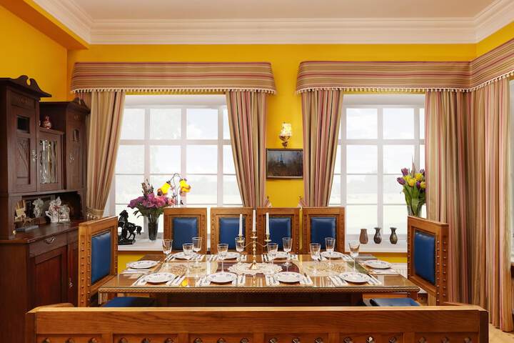 Dining 49 of 73