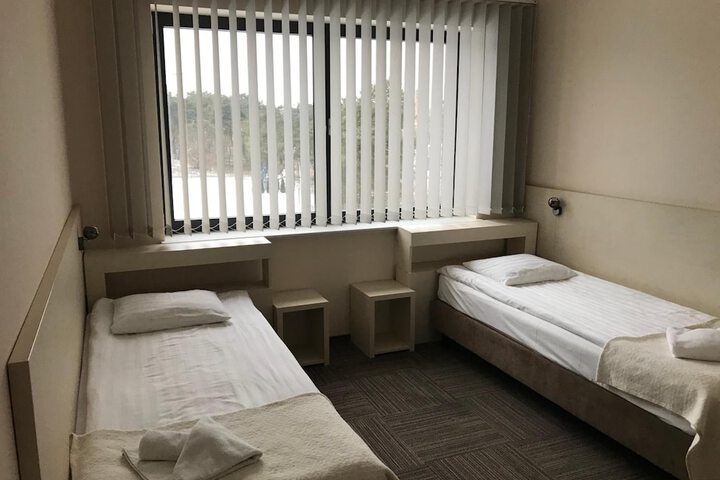 Room 17 of 50