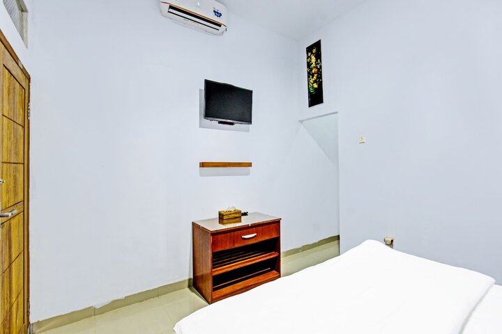 Room 15 of 30