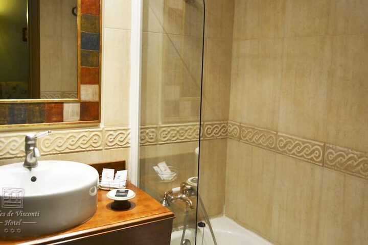 Room 10 of 22