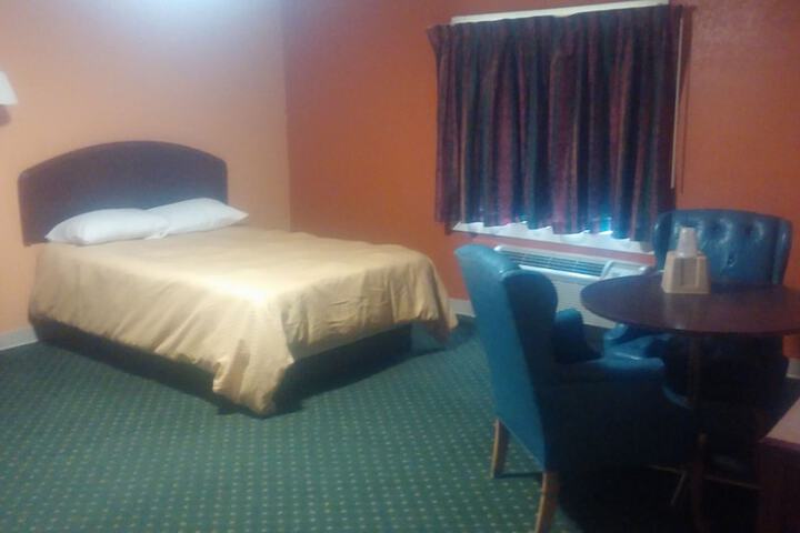 Room 21 of 29