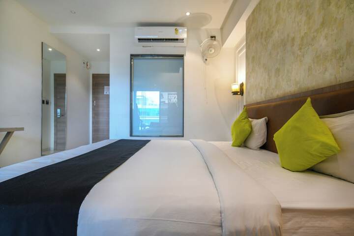 Room 2 of 29