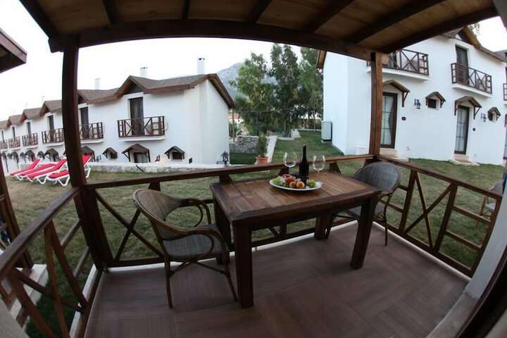 Terrace/Patio 10 of 17