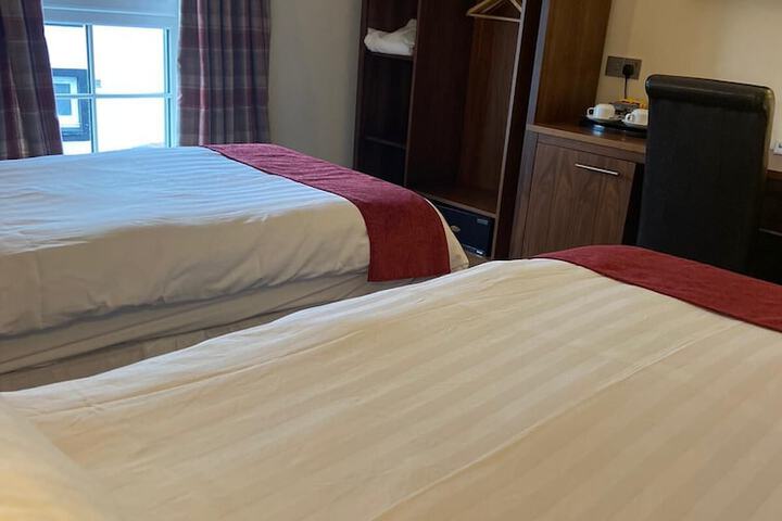 Room 8 of 29