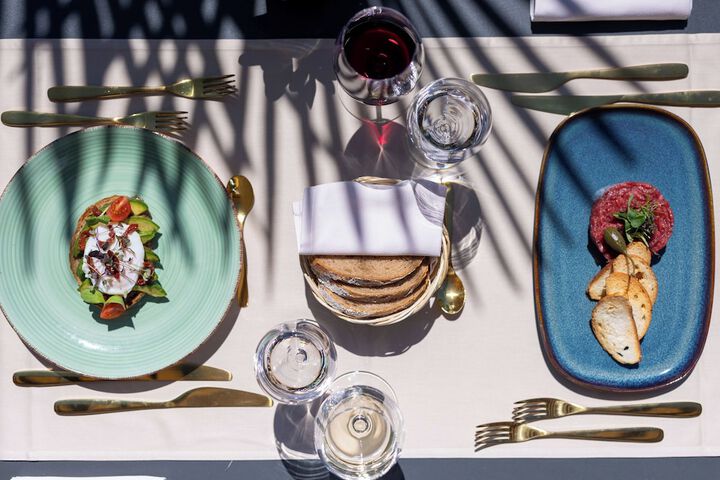 Dining 80 of 156