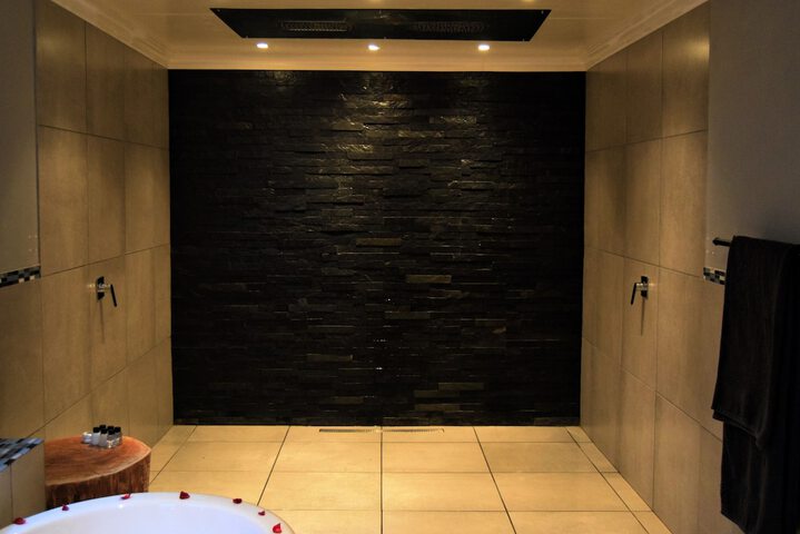 Room 5 of 58
