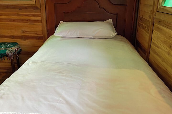 Room 5 of 75