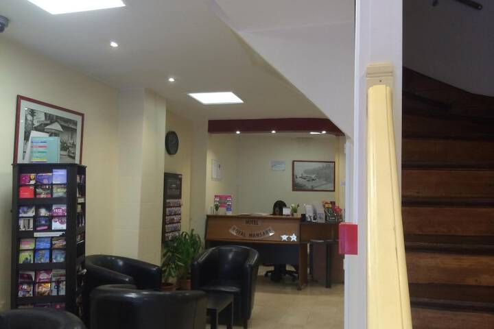 Guest Lobby