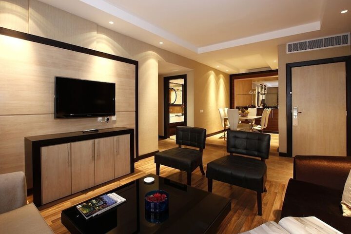Room 30 of 47