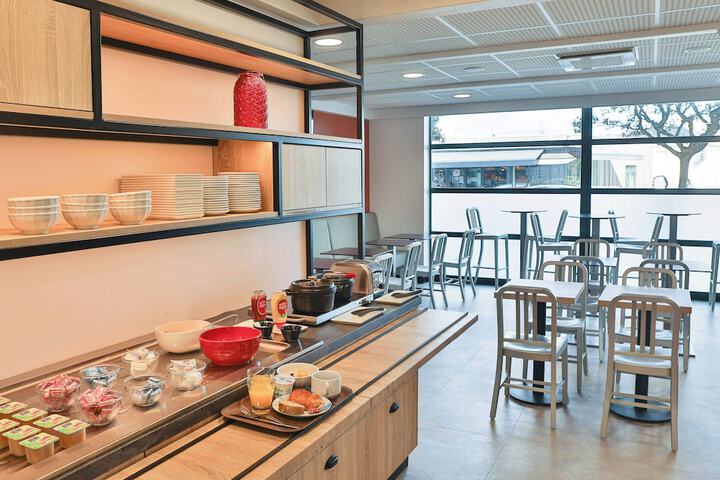 Breakfast buffet
