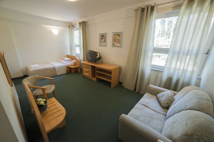 Room 35 of 64