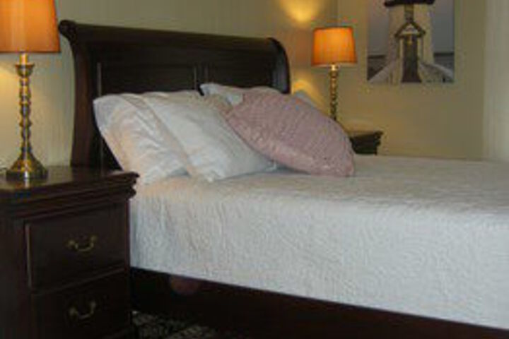 Room 4 of 13