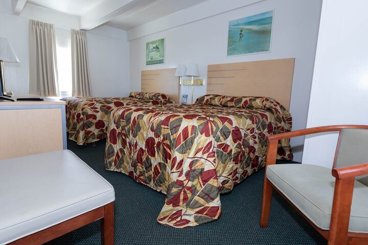 Room 12 of 34