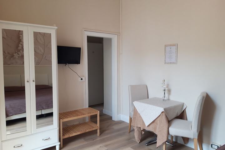 Room 60 of 103