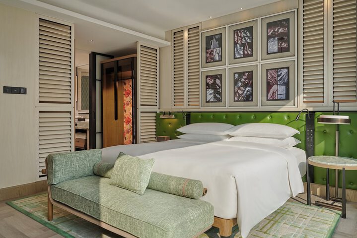 Room 10 of 75
