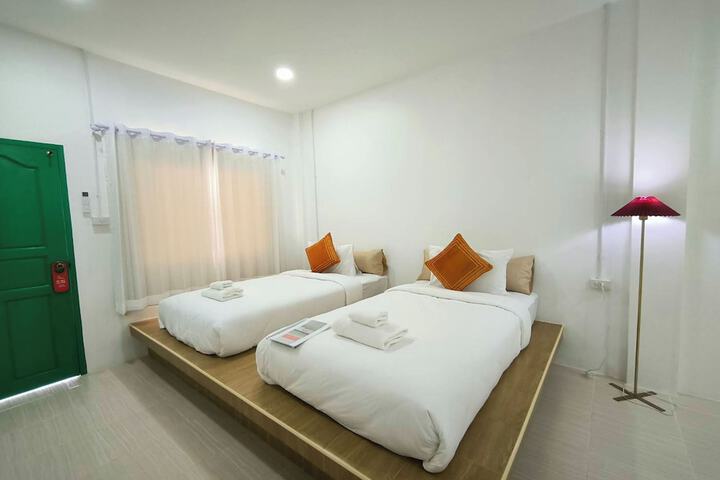 Room 7 of 29