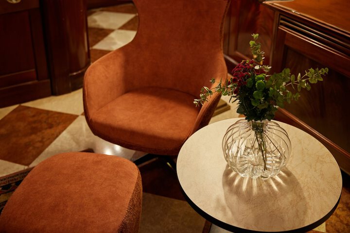 Entrance & Lobby