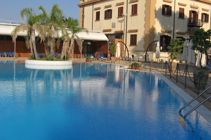 Pool 31 of 68
