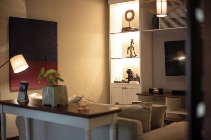 Room 74 of 212