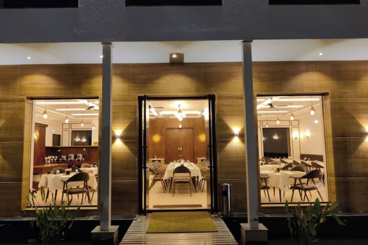 Dining 82 of 91