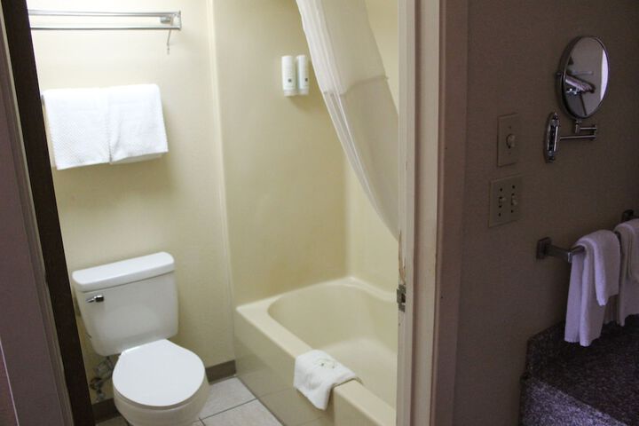 Room 31 of 49
