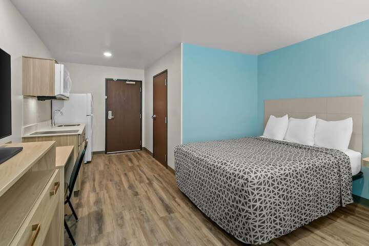 Room 35 of 71