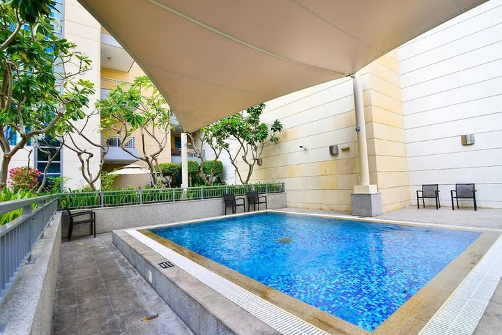 Pool 9 of 15