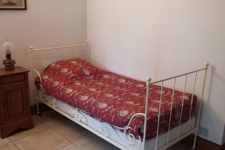 Room 3 of 50