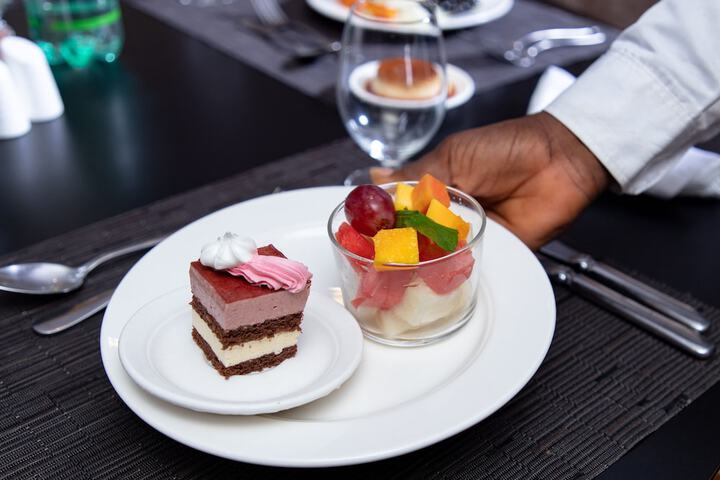 Dining 82 of 100