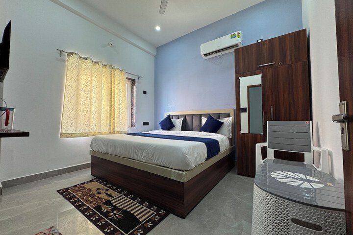 Room 9 of 25