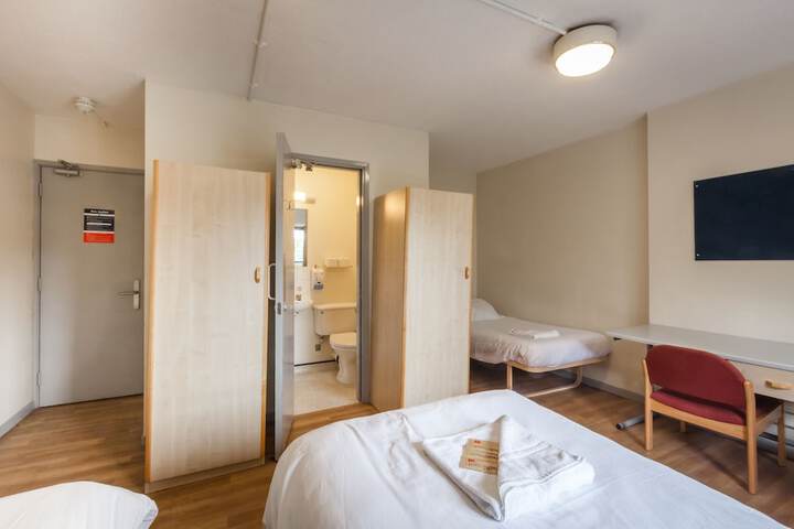 Room 14 of 49