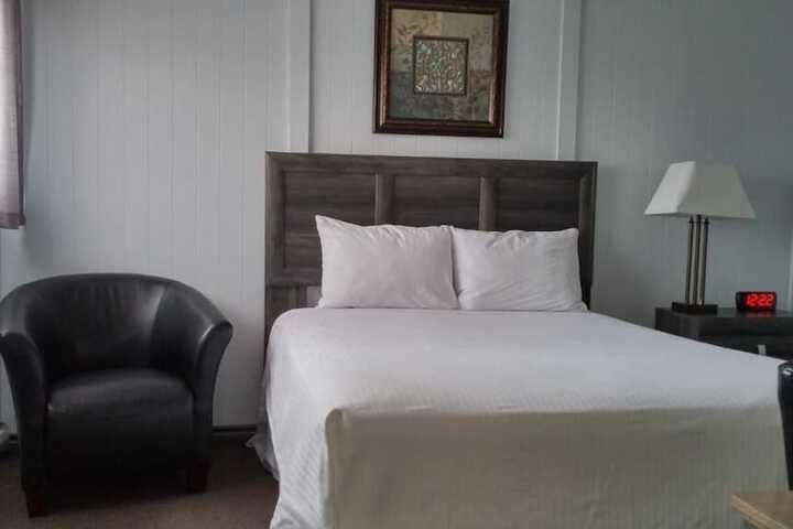 Room 15 of 21