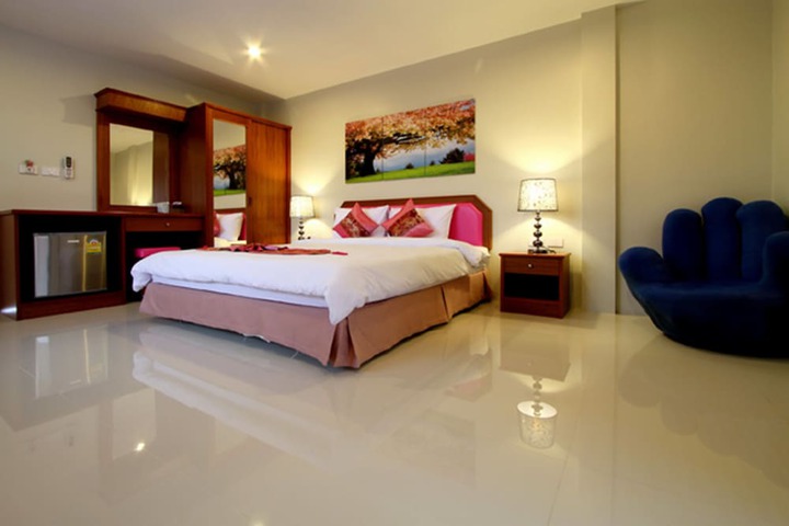 Room 5 of 47