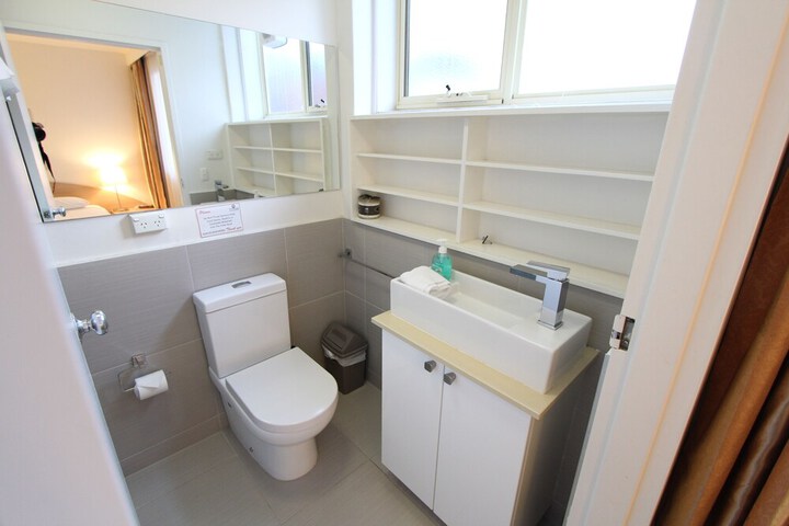 Room 18 of 22